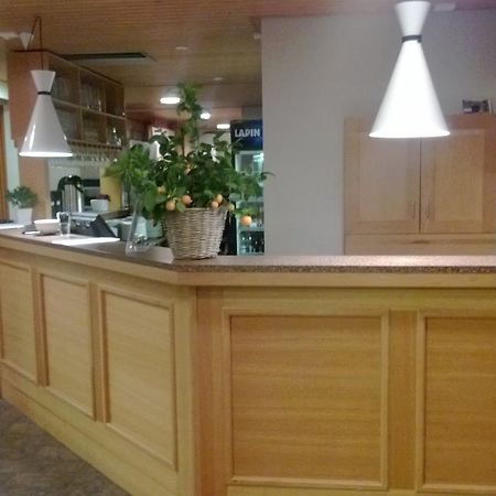 Juthbacka Hotell Uusikaarlepyy エクステリア 写真