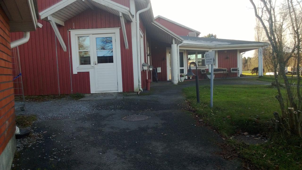 Juthbacka Hotell Uusikaarlepyy エクステリア 写真